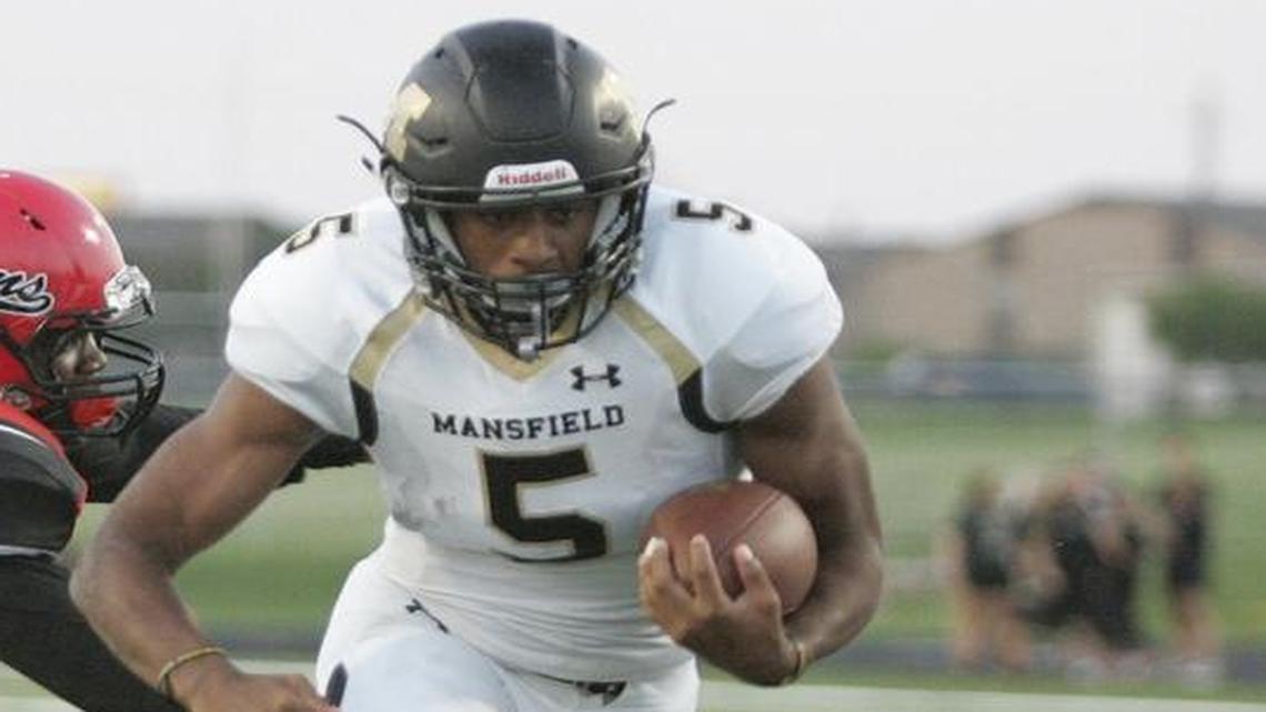 Mansfield running back Kennedy Brooks (5) in action at Cedar Hill, Sept. 2, 2016.