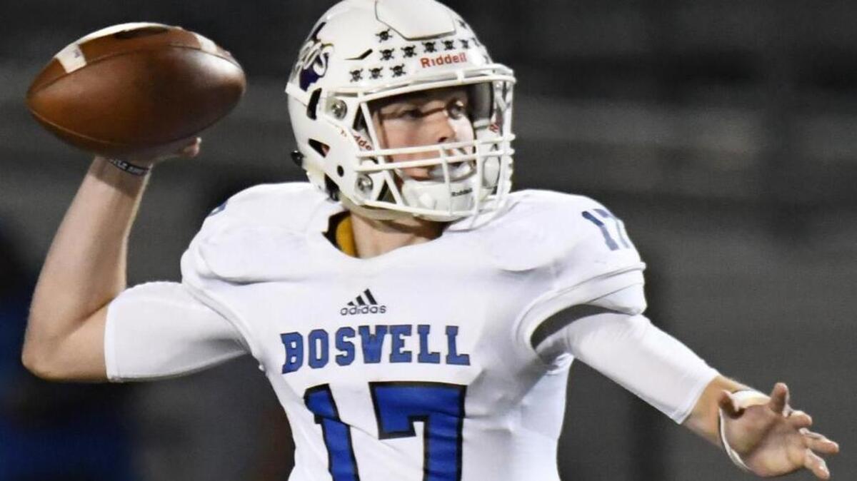 Boswell quarterback Brayden Thomas in against Brewer, Oct. 13, 2017.