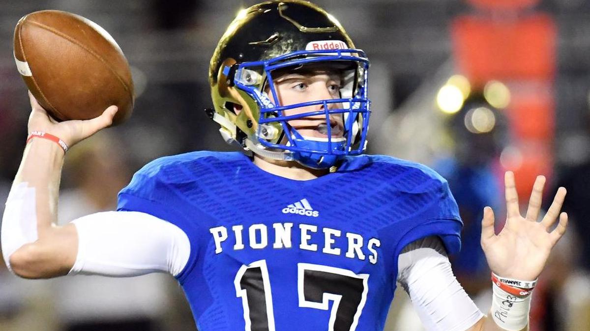 Boswell quarterback Brayden Thomas throws the ball down field against Eaton in the second quarter of Friday's October 6, 2017 football game at Boswell Pioneer Stadium in Fort Worth, Texas. Boswell went on to win 15-14.
