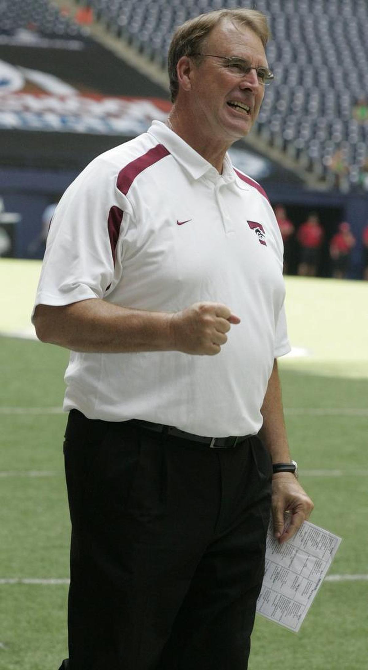 Former Mansfield Timberview coach Terry Cron is headed to Summit.