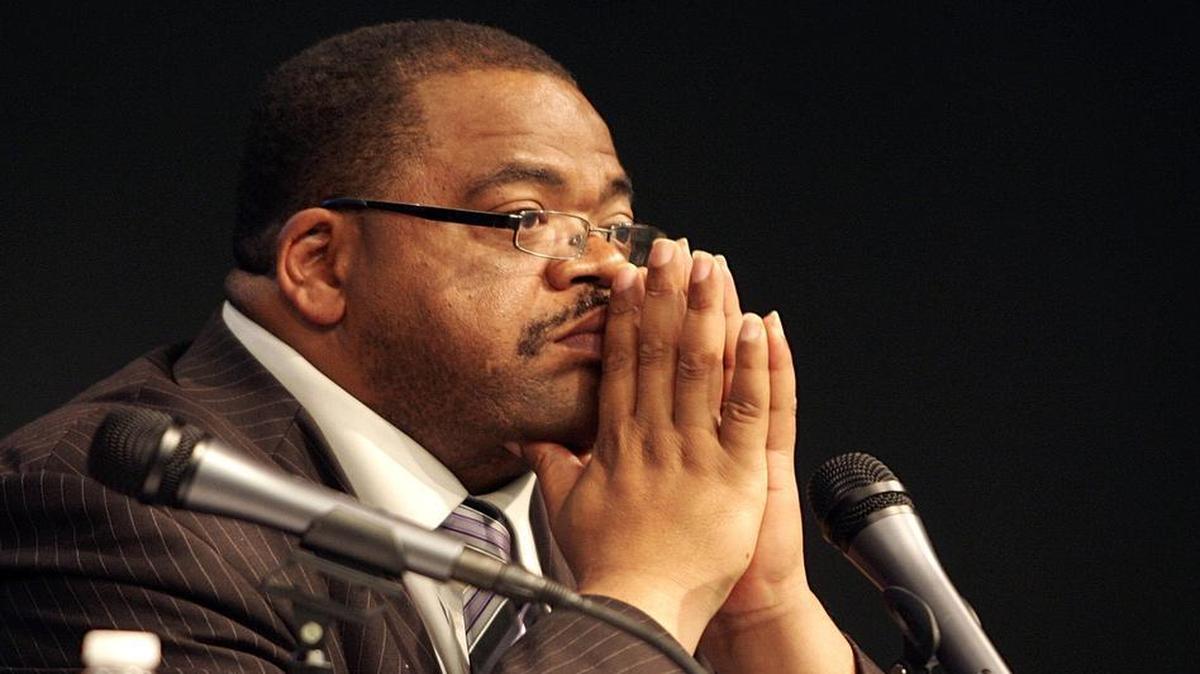 
 The Rev. Kyev Tatum, the leader of the Fort Worth chapter of the Southern Christian Leadership Conference, plans to file a civil rights complaint with the Texas Education Agency against the Birdville school district.

