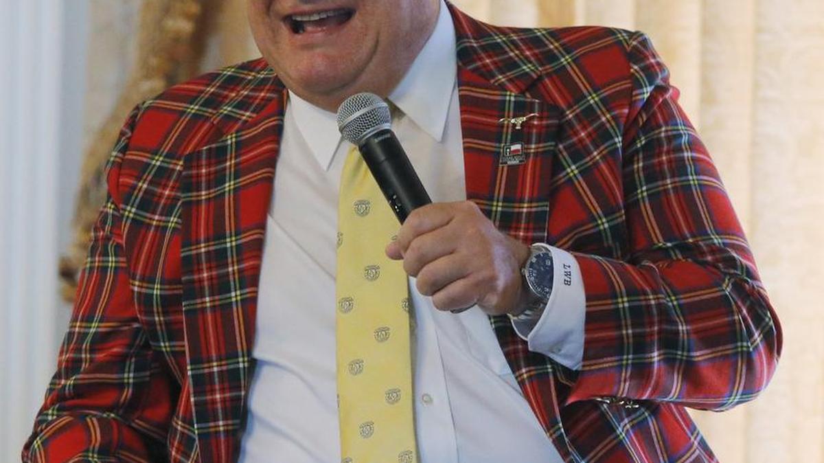 Lance Barrow, coordinating producer for CBS Sports, addresses the crowd at a Dean & Deluca Invitational luncheon in 2016. Barrow will be the featured speaker at the 2017 Ben Hogan Award ceremony in Fort Worth.