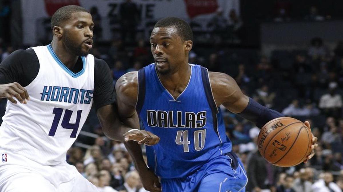 Harrison Barnes, right, and the Dallas Mavericks get another shot at Michael Kidd-Gilchrist and the Hornets on Monday after Charlotte won Thursday’s matchup 97-87. The rematch is set for 7:30 p.m. Monday in Dallas on Fox Sports Southwest.