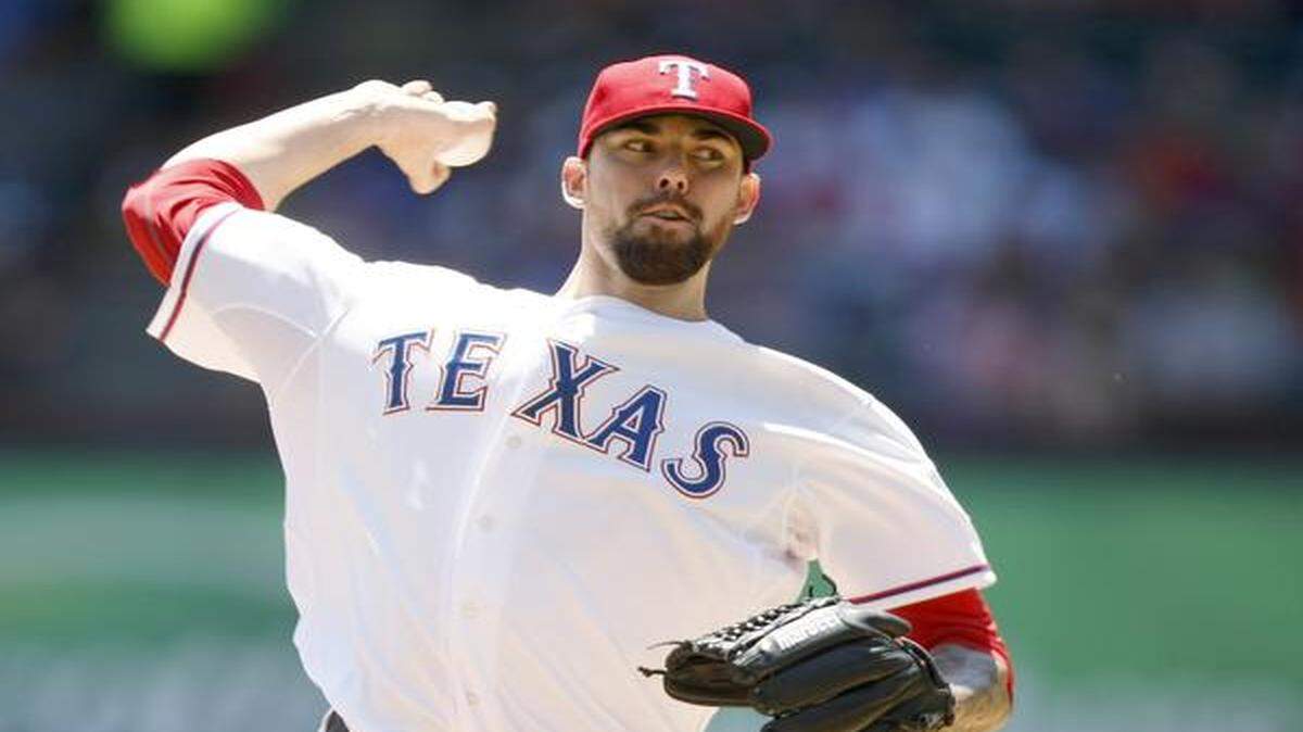 
Texas Rangers pitcher Anthony Ranaudo, making a spot start in a brief move up from the minors, allowed six runs on six hits in 1
 2/3
 innings.
