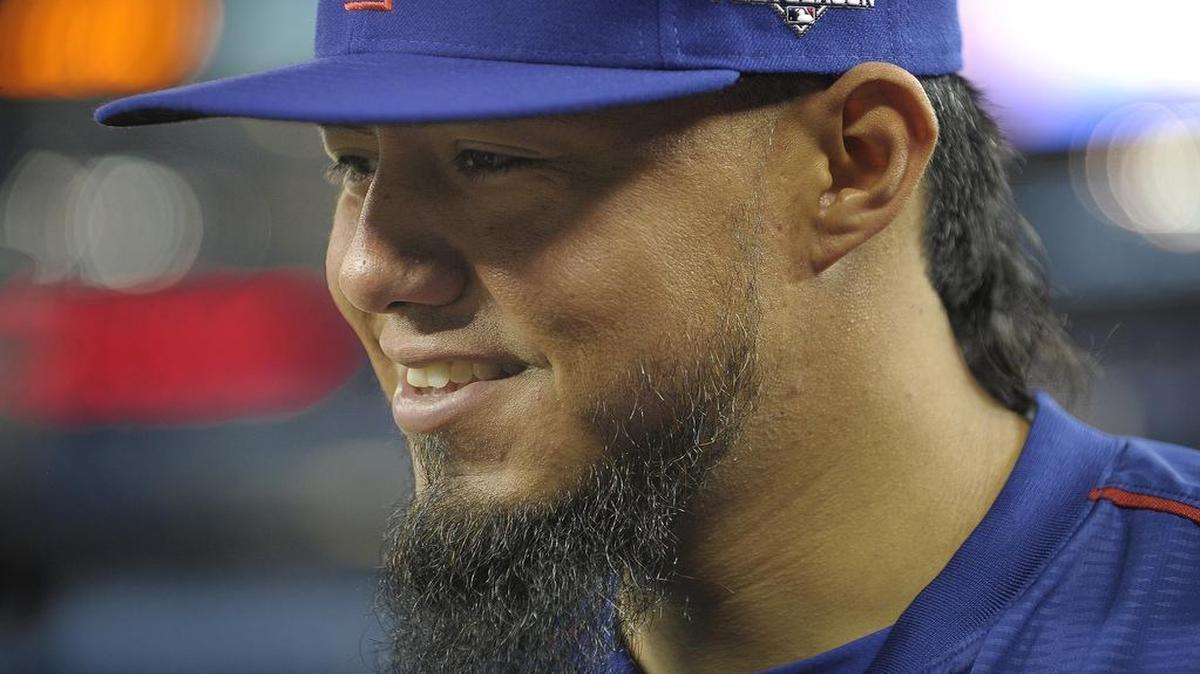 Free agent pitcher Yovani Gallardo received a $15.8 million qualifying offer from the Texas Rangers Friday. He has seven days to accept or decline.