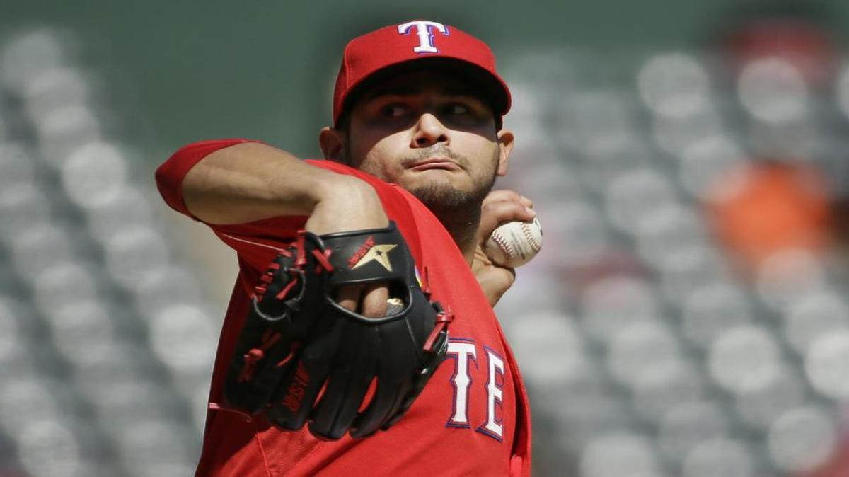 
Rangers starting pitcher Martin Perez pitched into the ninth inning Sunday before leaving after a one-out double. Texas held on to beat the Giants 2-1 at Globe Life Park.

