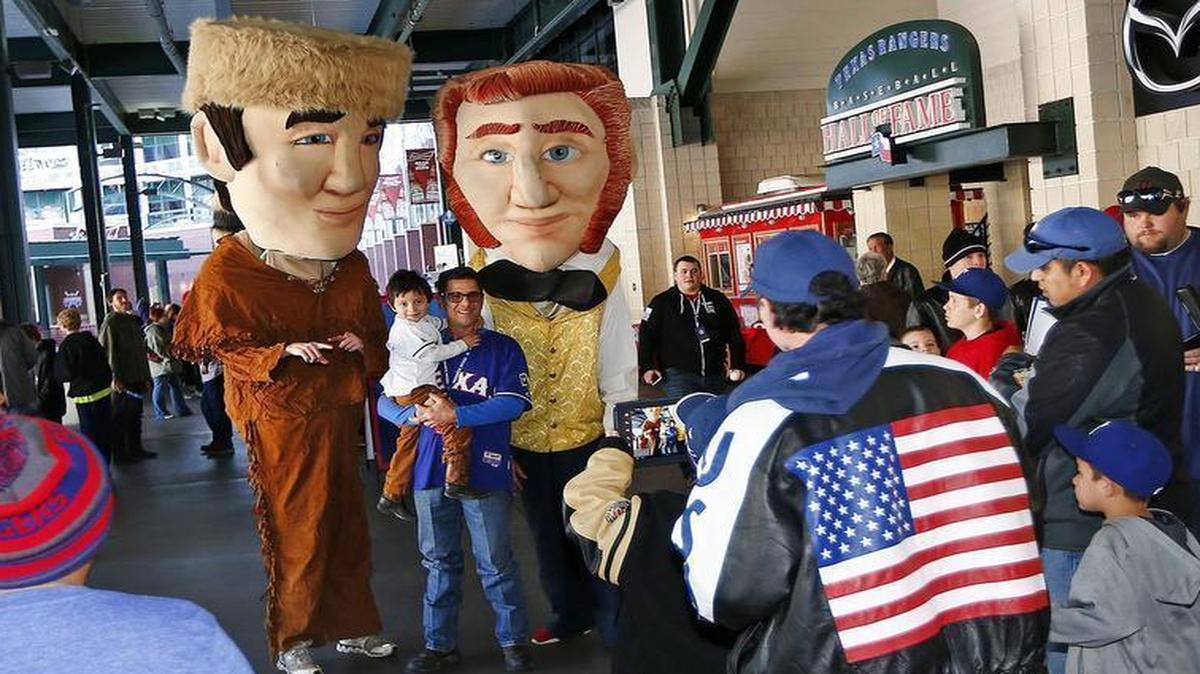 Mascots Davy Crockett and Jim Bowie stop for photos with fans at the 2015 Texas Rangers Fan Fest. The upcoming Fan Fest is scheduled for Jan. 23.