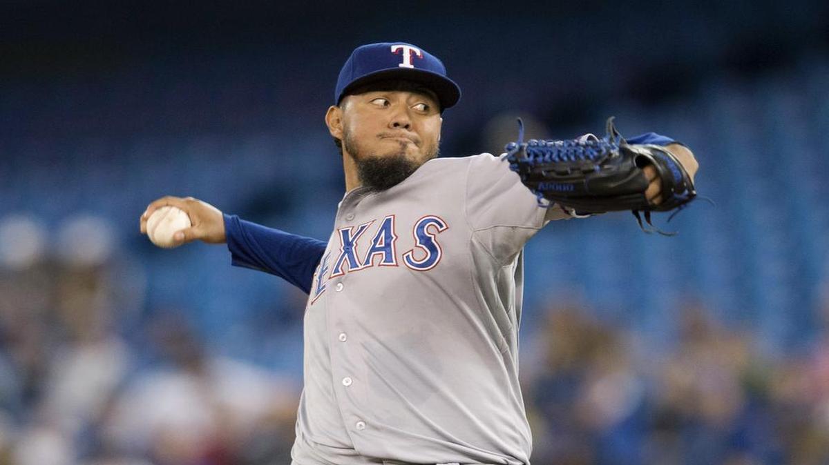 
Rangers starter Yovani Gallardo held the Blue Jays to two hits over eight innings to help Texas snap its six-game losing streak with a 4-0 win Saturday against Toronto. Gallardo
