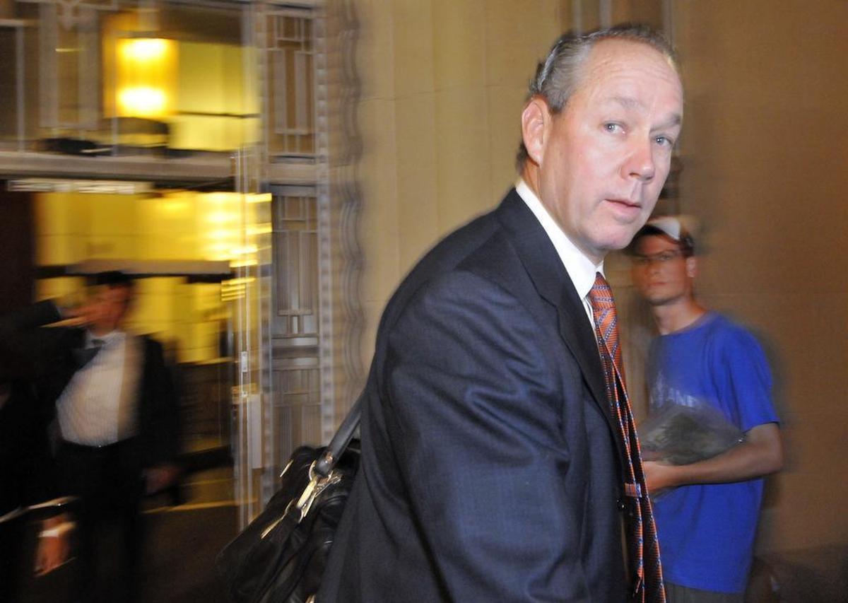 Houston businessman Jim Crane lost out on the Rangers but bought the Houston Astros a year later.