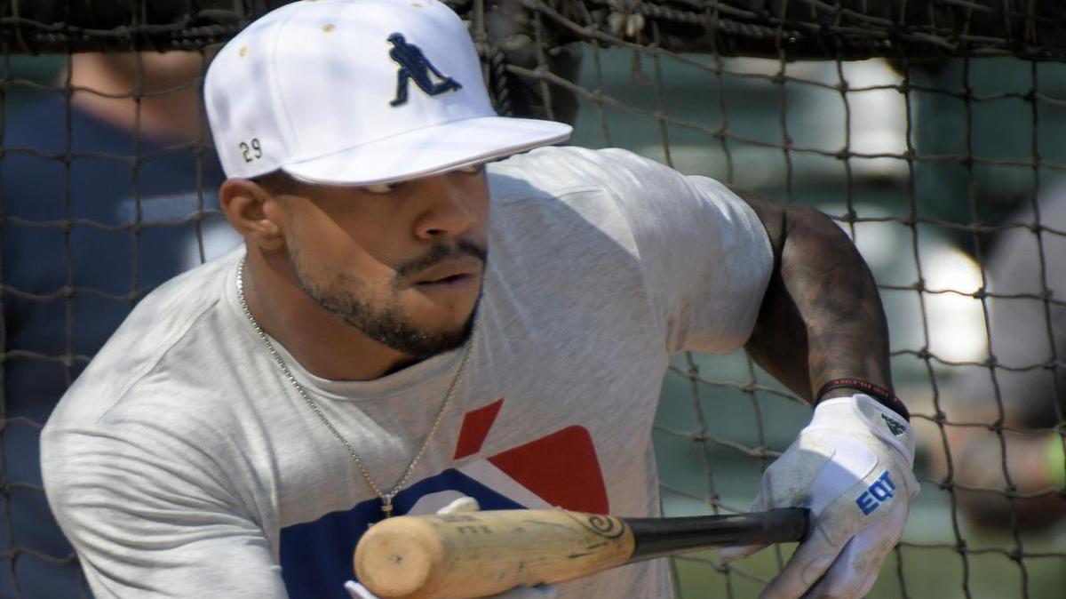 Rangers outfielder Delino DeShields says he wouldn’t make a protest or demonstration without first talking to his teammates and management.