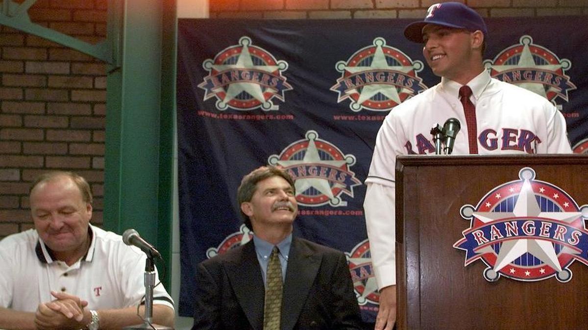 
Mark Teixeira, right, was the Rangers’ No. 5 overall pick in 2001, the last time the Rangers had a top-five pick until Monday’s 2015 first-year player draft when Texas picks fourth. 
