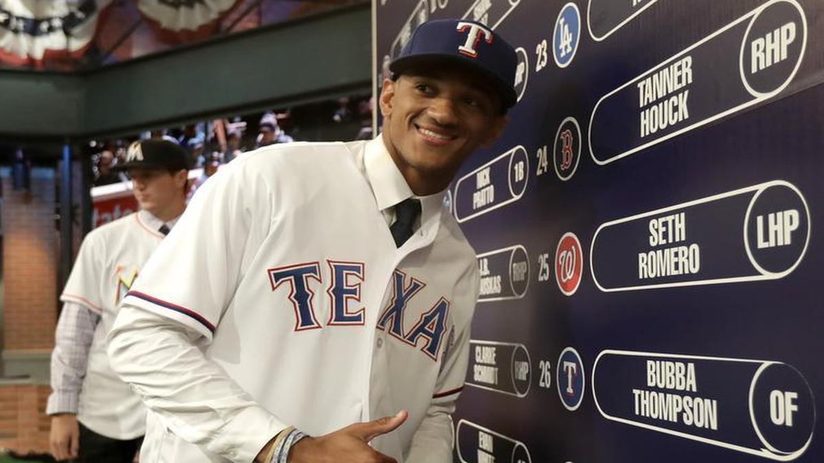 Bubba Thompson was one of the four players at MLB Network studios for the 2017 MLB Draft, and the Rangers took him at No. 26.