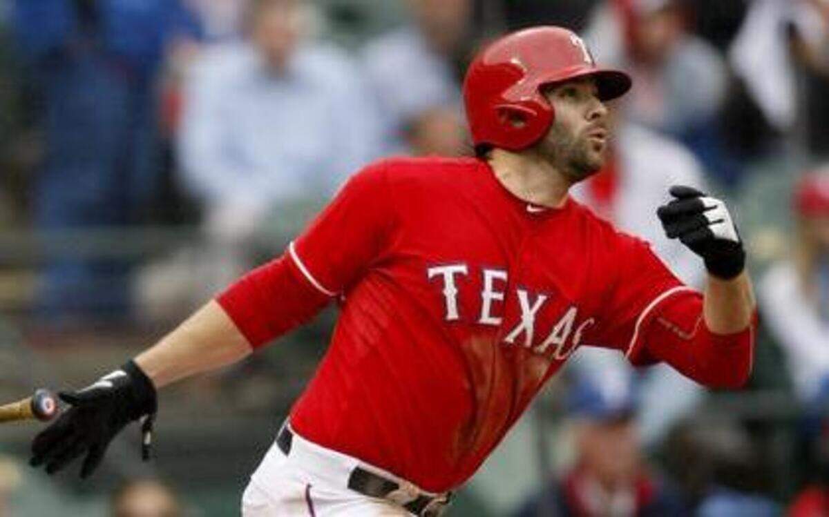 
Mitch Moreland, who hit .246 with two home runs in an injury-abbreviated 2014, is seeking $3.35 million. 


