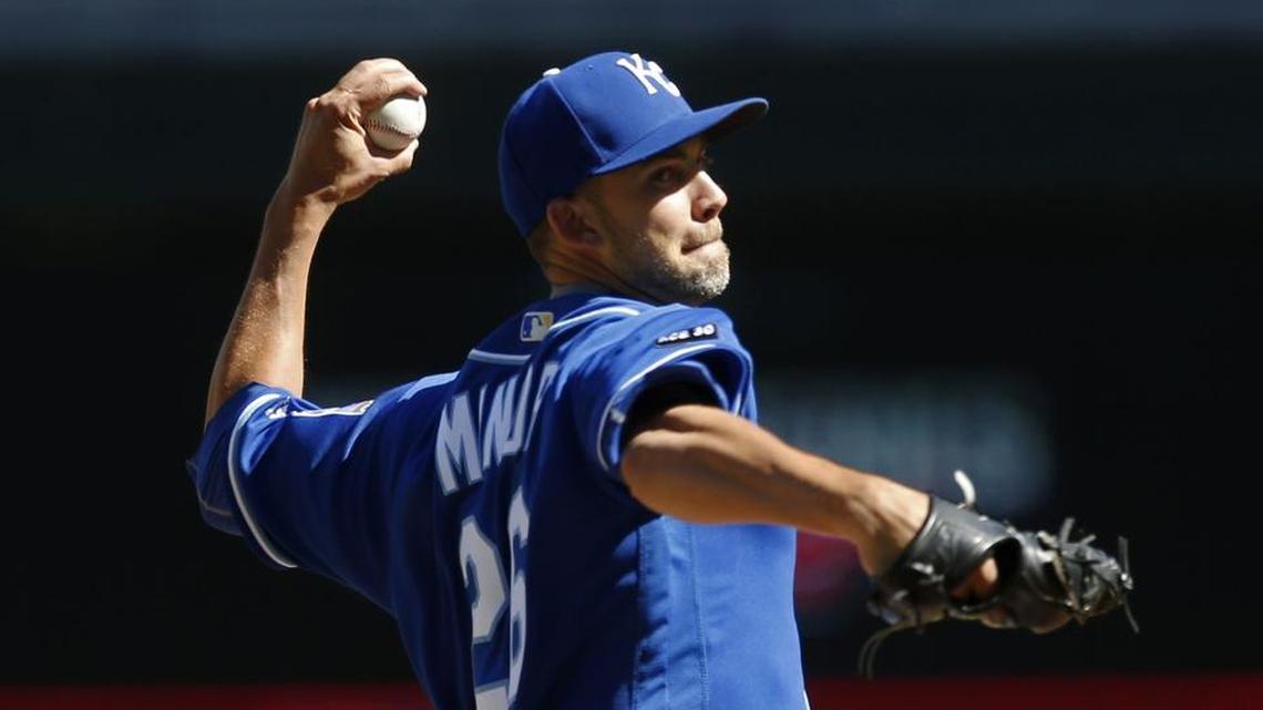 Mike Minor, who went 6-6 with a 2.55 ERA last season with the Kansas City Royals, gives the Rangers another left-handed arm in the bullpen.