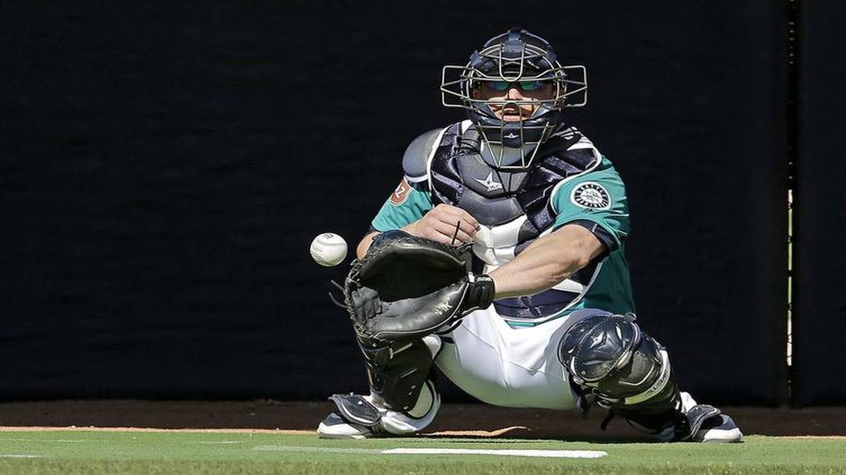 The Rangers signed former Mariners’ catcher Steve Lerud to a minor league contract with an invite to major league spring training.