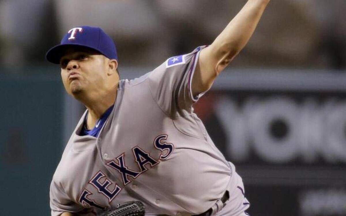 
Rangers starting pitcher Wandy Rodriguez allowed a run and five hits in five innings and left with a lead  in his Texas debut Friday night against the Angels. 
