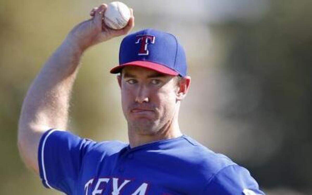 
Ross Ohlendorf pitched two strong innings Sunday, but had to leave early due to tightness in his right groin.




