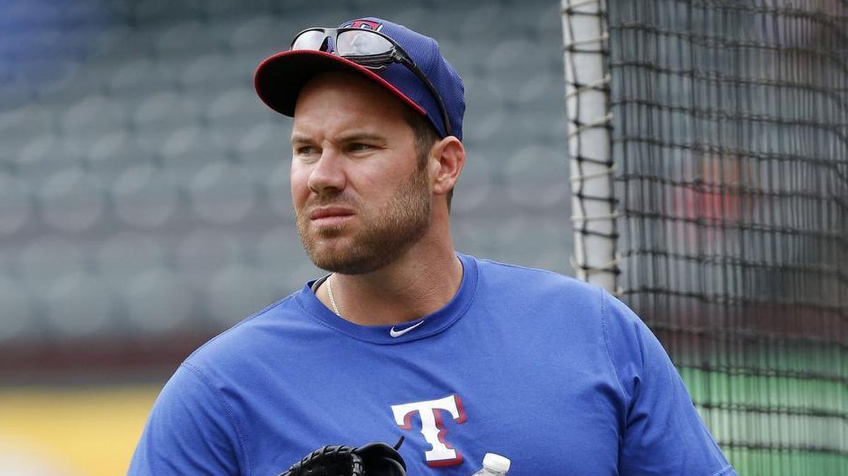 Colby Lewis didn’t pitch in 2017 after failing to reach an agreement with the Rangers, but they’ve come together on a role for him in the organization in 2018.