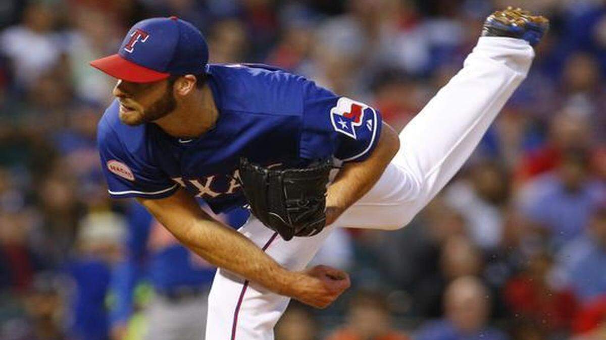
Right-hander Anthony Bass’ best asset is his ability to log multiple innings, which the Rangers could need from their bullpen early.
