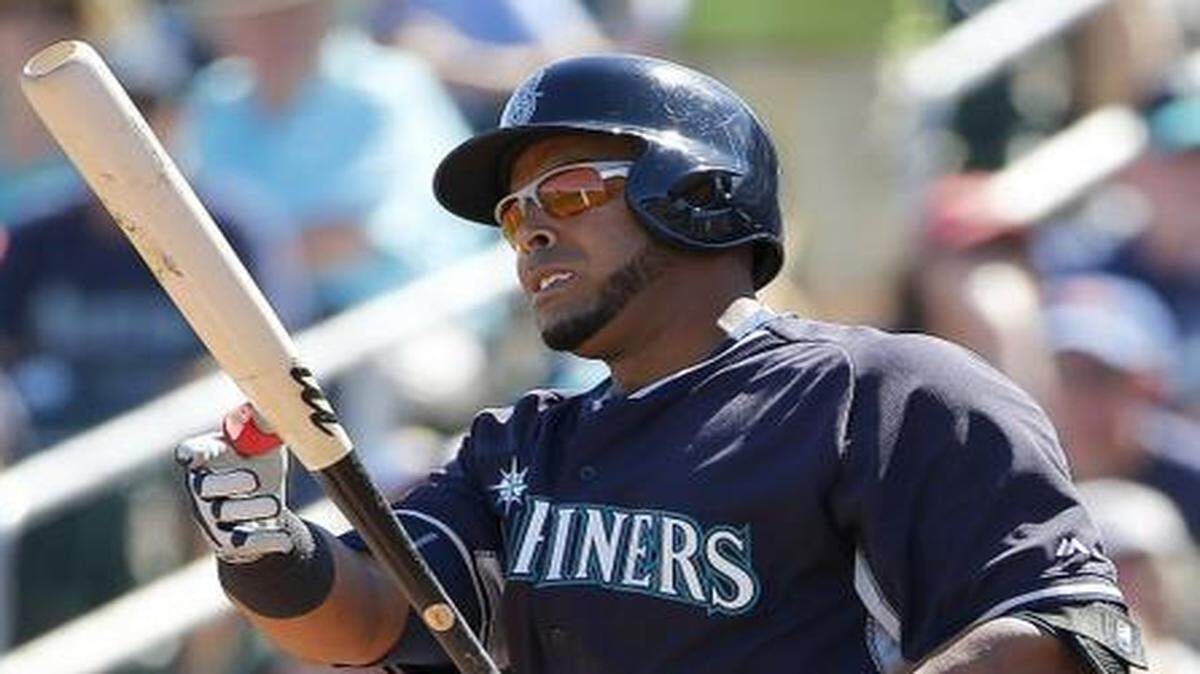 
Mariners outfielder Nelson Cruz 
