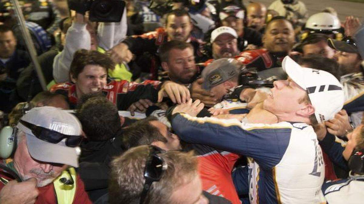 
A brawl erupted between the crews of Brad Keselowski, right, and Jeff Gordon after the AAA Texas 500 at Texas Motor Speedway in November. Keselowski’s aggressive move last in the race Gordon’s chances of winning. 
