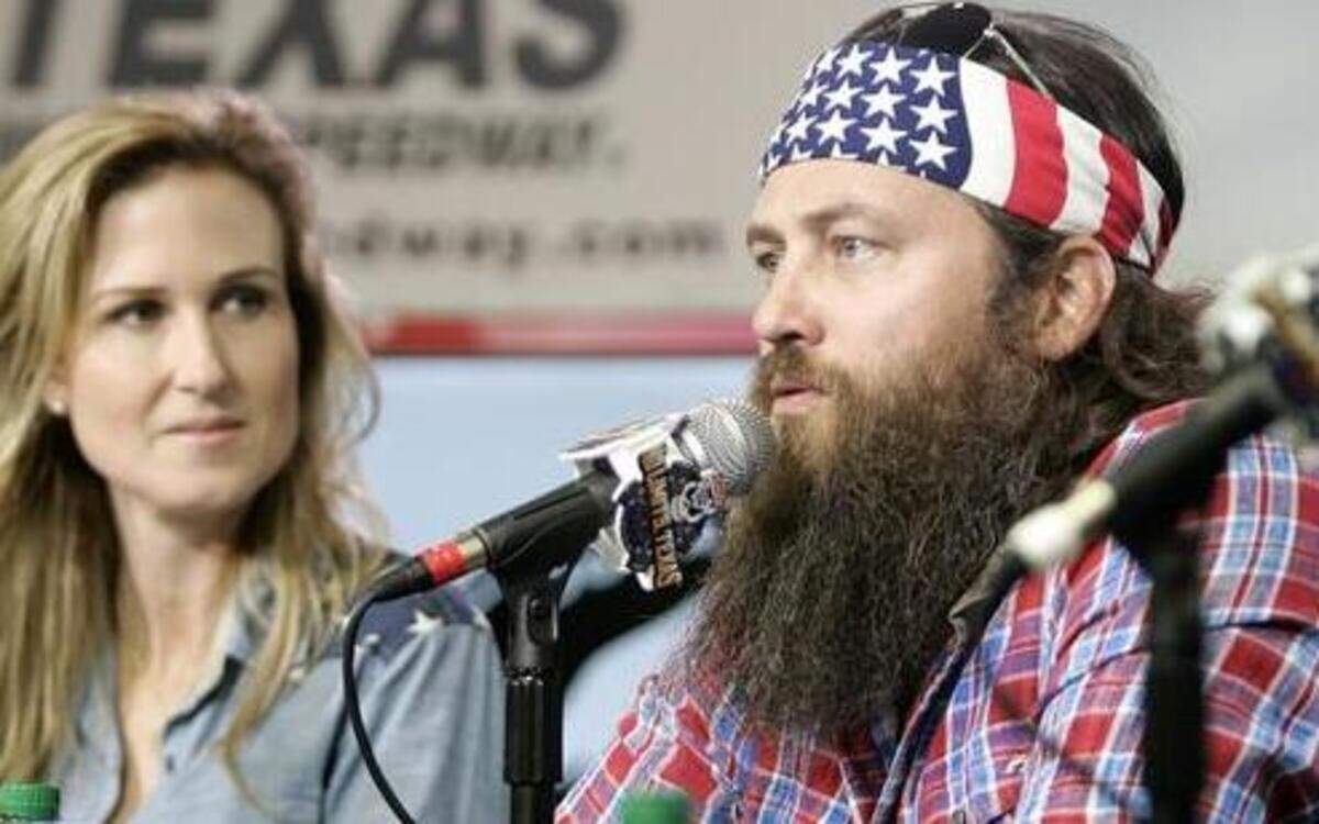 
Korie Robertson, left, listens to husband Willie at a press conference Friday afternoon leading up to the Duck Commander 500 at Texas Motor Speedway.

