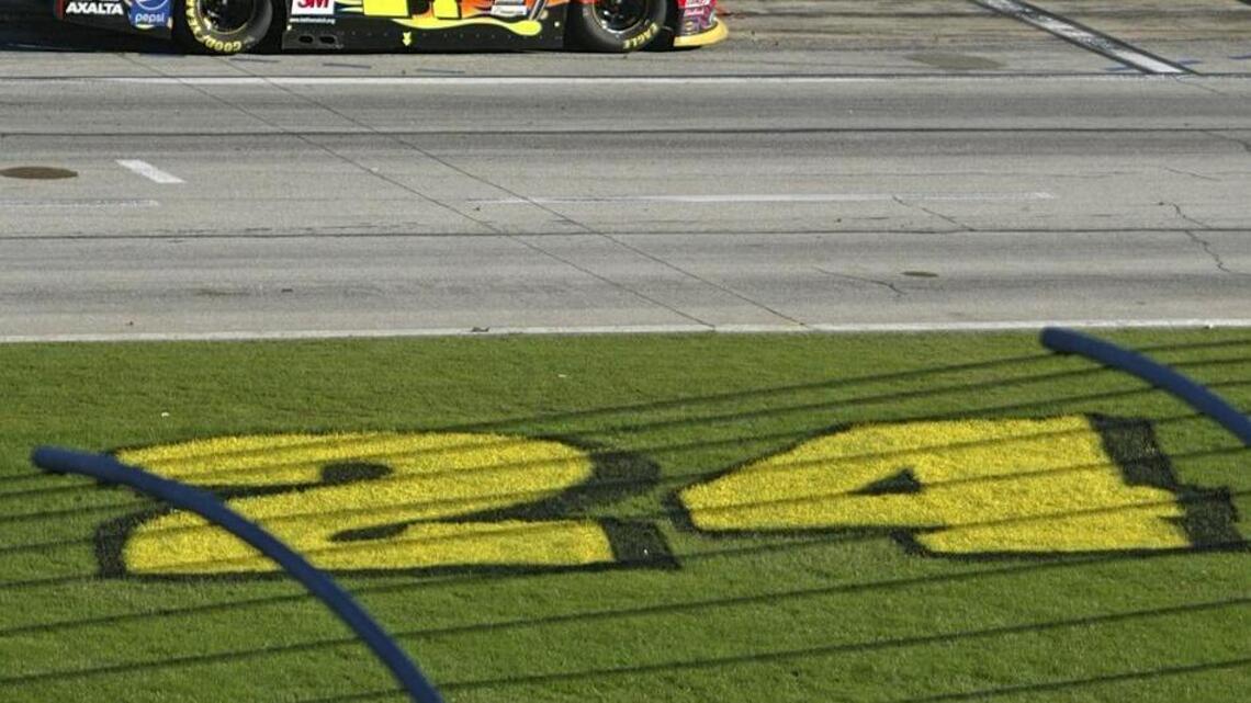‘It’s not really there, but it’s there.’ TMS using virtual infield logo for IndyCar race