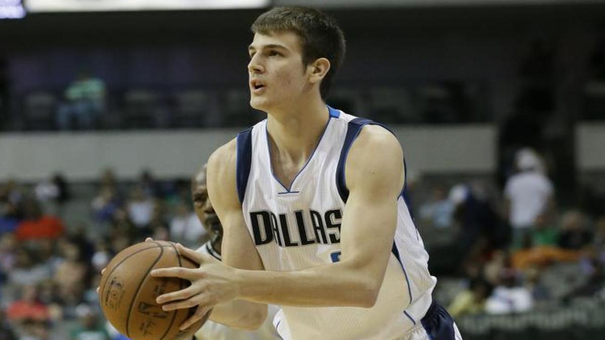 Dallas Mavericks forward Nicolas Brussino (9) of Argentina looks to shoot during the second half of an NBA preseason basketball game against the Houston Rockets Wednesday
