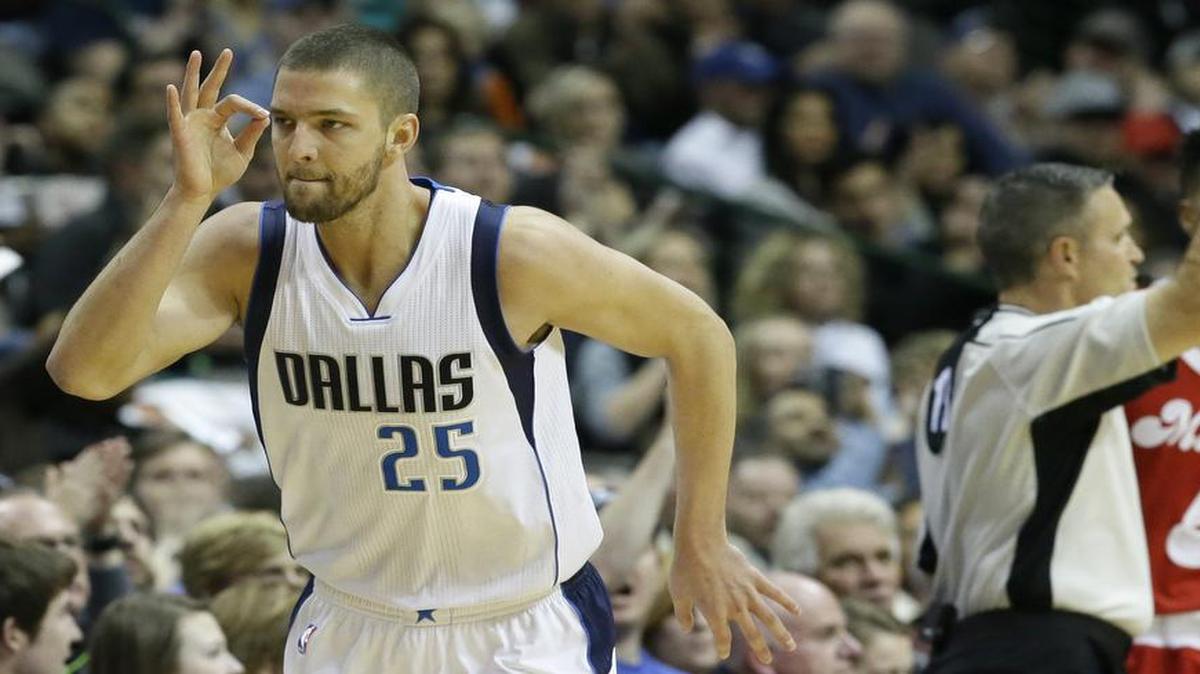 Dallas Mavericks forward Chandler Parsons had a solid game with 16 points, seven rebounds and seven assists.