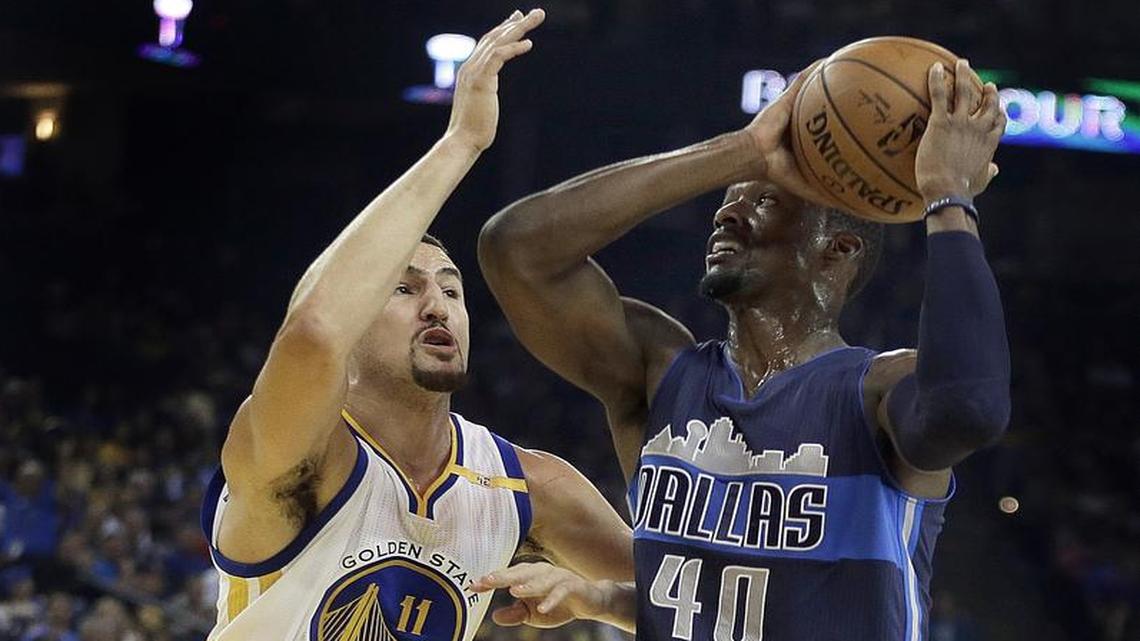 The Mavericks’ Harrison Barnes, right, scored 25 points in his first game against Klay Thompson and the Warriors since leaving as a free agent last summer.