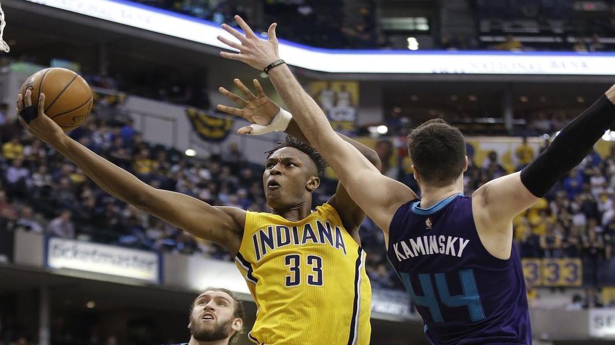 Former Euless Trinity and Texas Longhorns star Myles Turner, center, is having a strong rookie season with the Pacers, who play the Mavericks on Saturday afternoon at American Airlines Center.