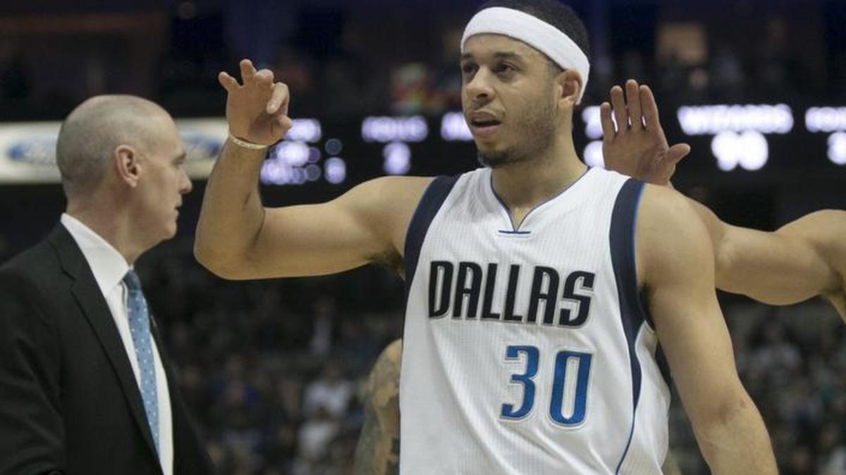 Dallas Mavericks guard Seth Curry will undergo season-ending surgery to repair a left tibia fracture he suffered during an October preseason game against the Orlando Magic.