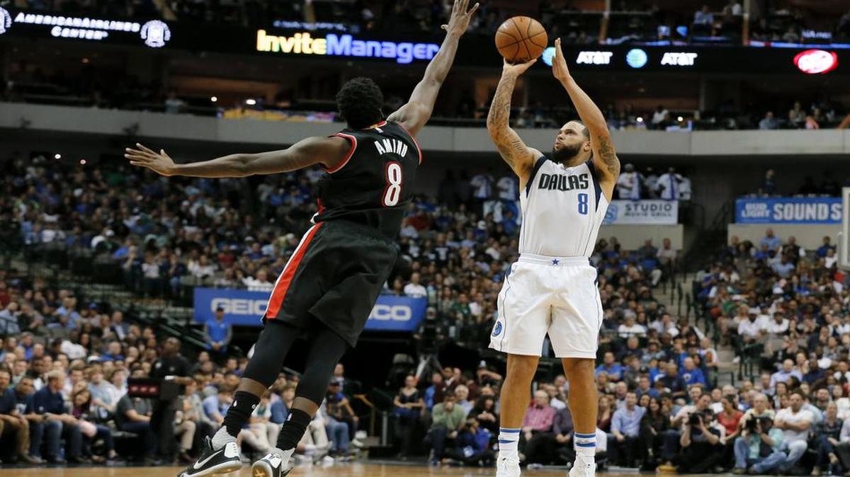 Dallas Mavericks guard Deron Williams might not play against Boston because of an illness.