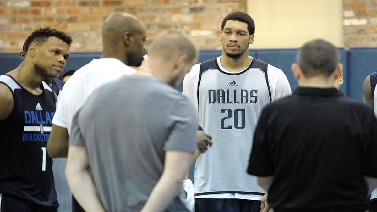 Rookie A.J. Hammons will be the center of the Dallas Mavericks’ attention during the summer league.