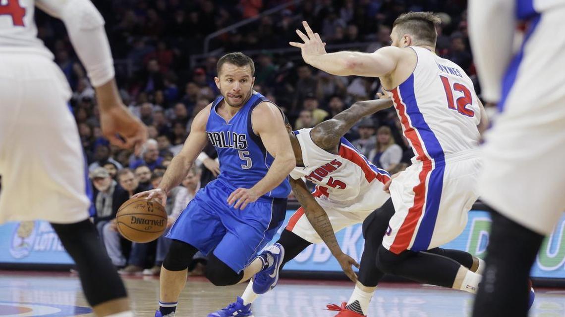 J.J. Barea drove around and through the Detroit Pistons and scored 29 points in the Dallas Mavericks’ 98-89 victory.