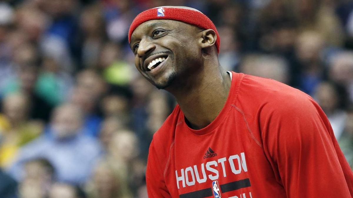 Jason Terry signed with the Milwaukee Bucks on Monday.