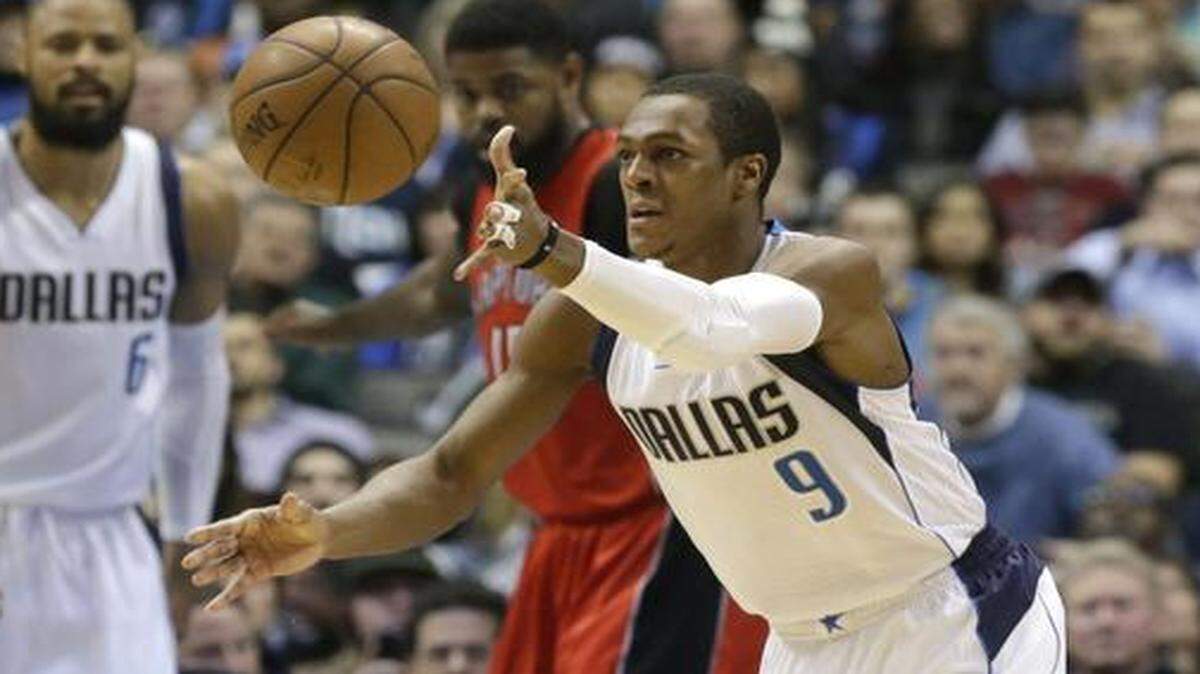 
Mavericks guard Rajon Rondo, right, says “the most important thing is communication with coach.”
