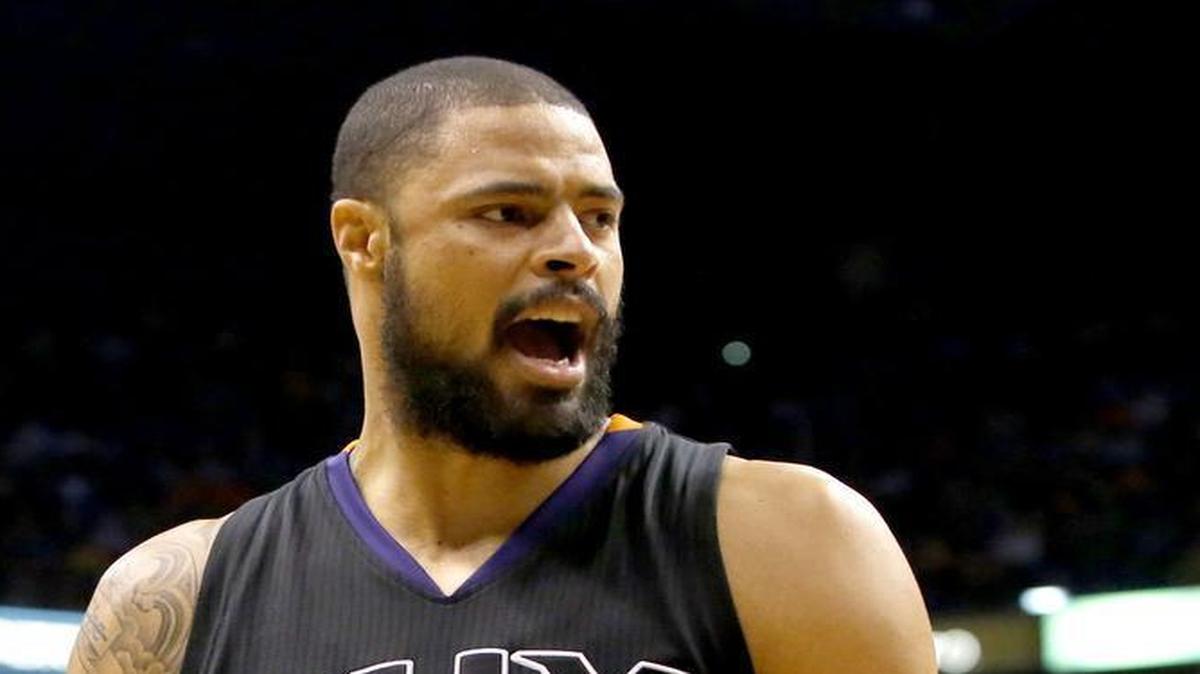 This is Tyson Chandler’s first game in Dallas since the center left the Mavs for the second time last summer and signed a four-year, $52 million free agent contract with the Suns.
