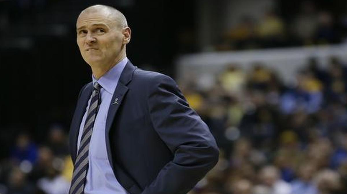
Dallas Mavericks head coach Rick Carlisle looks upward from the sidelines during the second half of an NBA basketball game against the Indiana Pacers in Indianapolis, Sunday, March 29, 2015. The Pacers won 104-99. 
