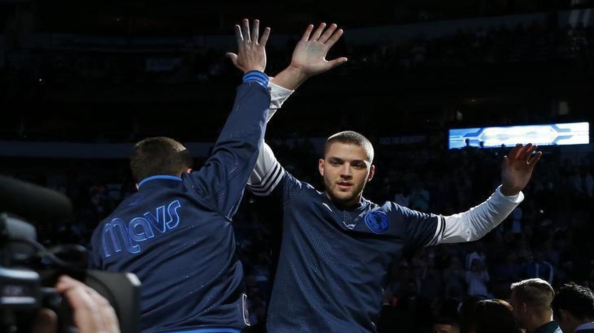 The Dallas Mavericks have struggle in home games this season. Forward Chandler Parsons and the Mavericks host Washington Saturday night at the American Airlines Center.