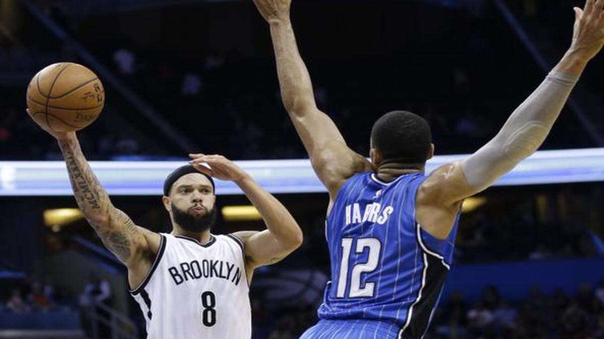 
Deron Williams, left, from The Colony, averages 14.4 points per game for the Nets this season. 


