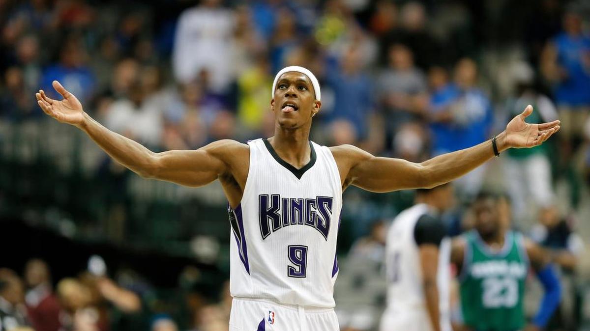Kings guard Rajon Rondo was booed throughout the game, but he responded with 18 points and 12 assists against his former team.