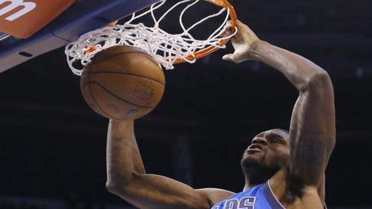 
Bernard James has been extremely active around the basket for the Mavericks, averaging 4.4 points, 4.4 rebounds and 17.4 minutes in five games.



