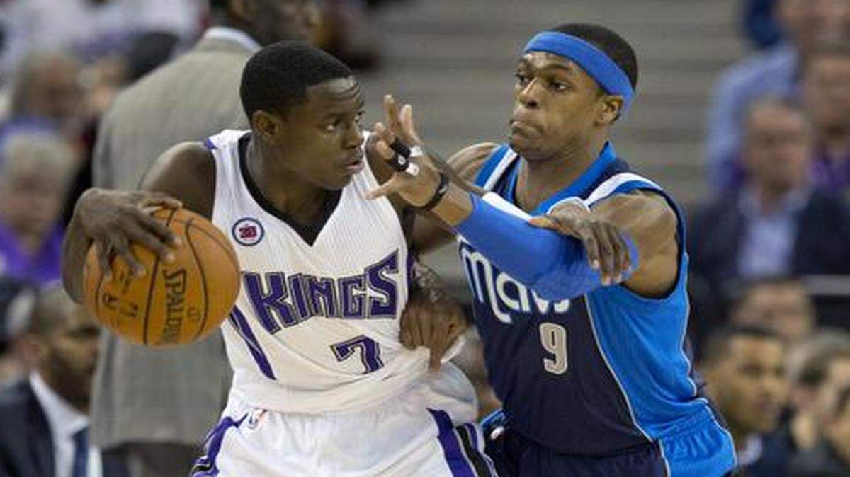 
Mavs guard Rajon Rondo pressures on Kings guard Darren Collison, left, on Tuesday. Rondo sat out Wednesday’s game against the Nuggets after aggravating an old Achilles injury.
 
