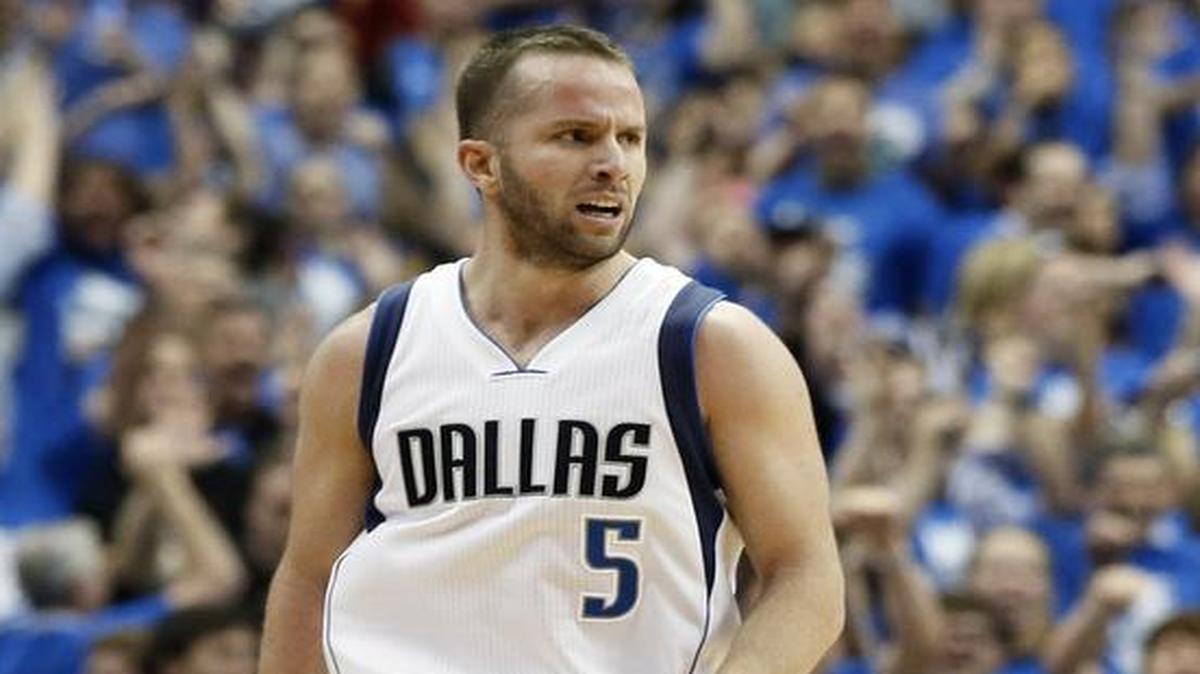 
Dallas Mavericks guard' J.J. Barea had 17 points and 13 assists in his first start of the series. 
