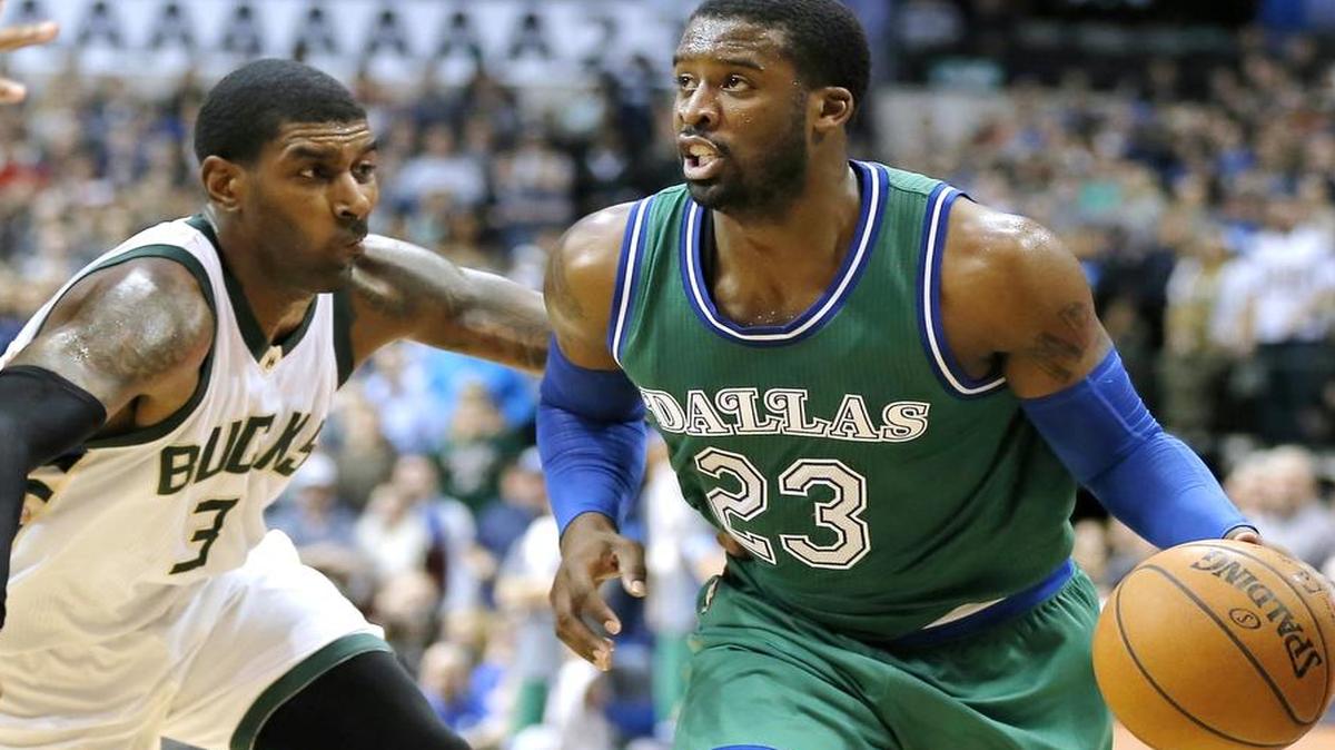 Mavericks guard Wesley Matthew, right, was 5 of 7 from 3-point range and scored a game-high 22 points against O.J. Mayo and the Milwaukee Bucks on Monday night.