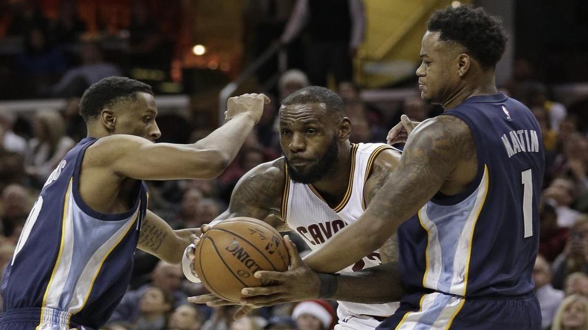 LeBron James, center, had 23 points and eight assists in Tuesday’s victory at home over the Grizzlies, but didn’t make the trip to Memphis on Wednesday for the second of a back-to-back. Kevin Love and Kyrie Love also did not travel as the Cavaliers’ Big 3 rested.