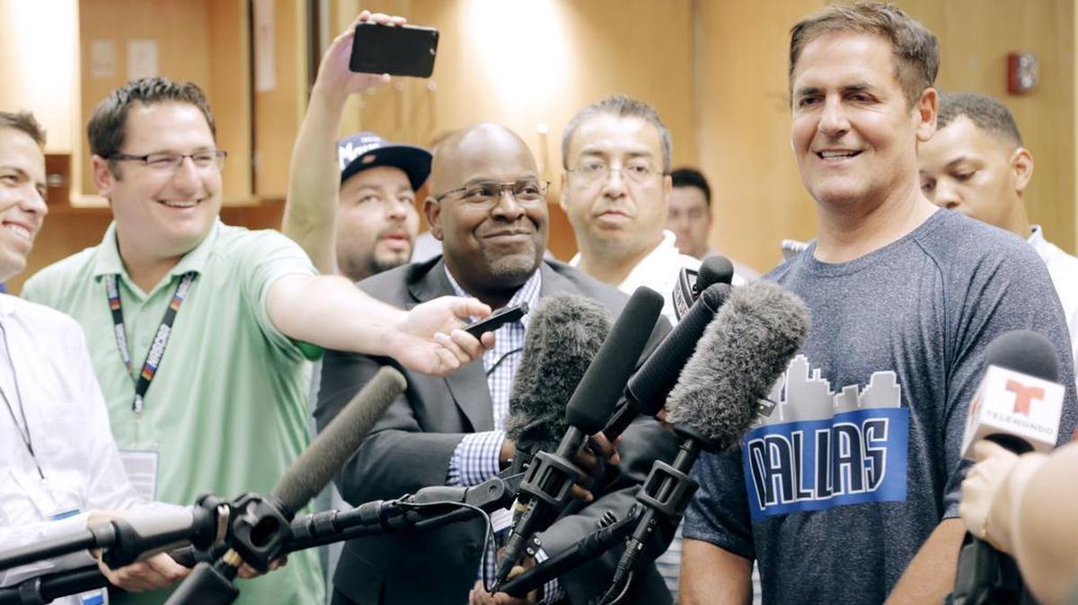 Dallas Mavericks owner Mark Cuban knows how to hold court with the media.