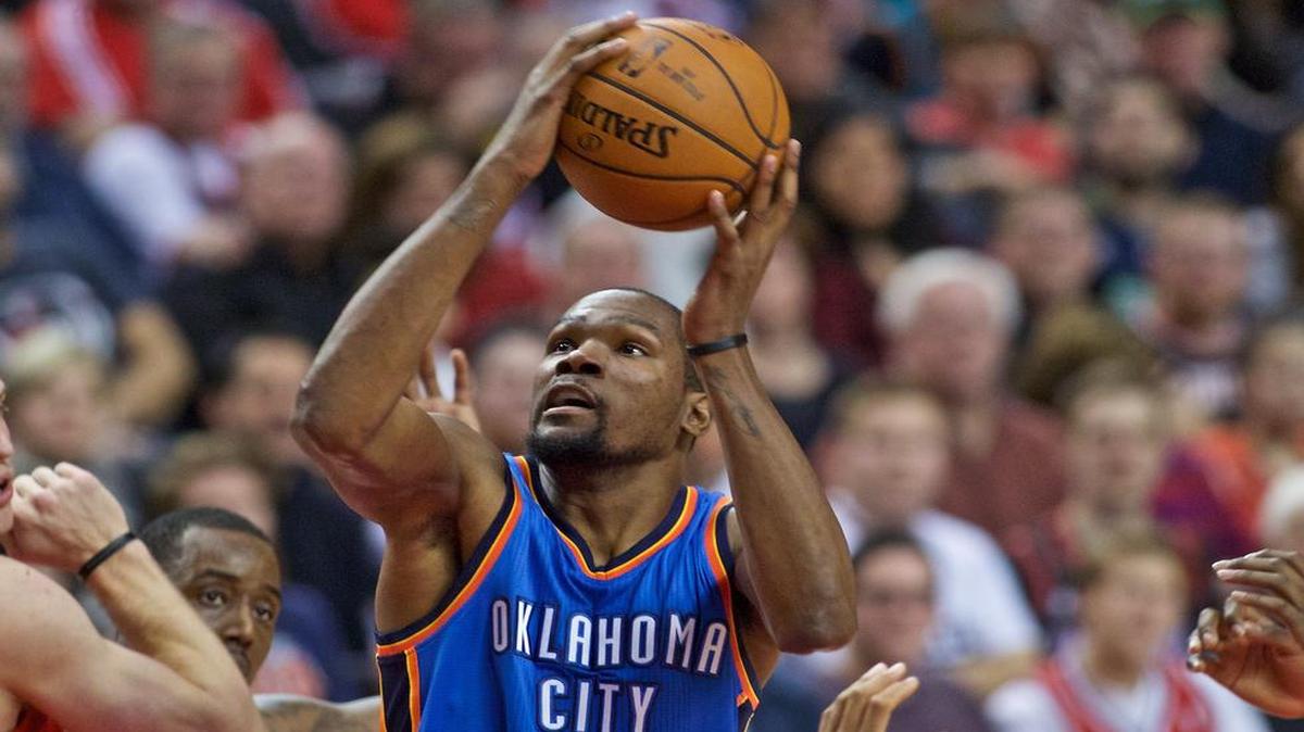 Kevin Durant averages 26.5 points, 7.7 rebounds and 4.4 assists to lead the Thunder into Wednesday’s game against the Mavericks.