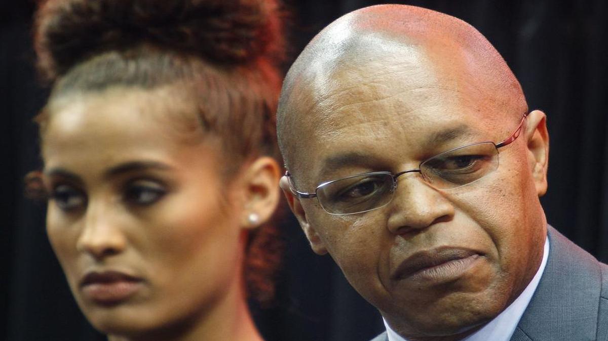 Dallas Wings player Skylar Diggins, left, and head coach Fred Williams during a press conference at UTA’s College Park Center, November 1, 2015.